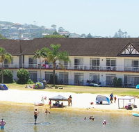 The Clan Lakeside Lodge - Accommodation Mermaid Beach