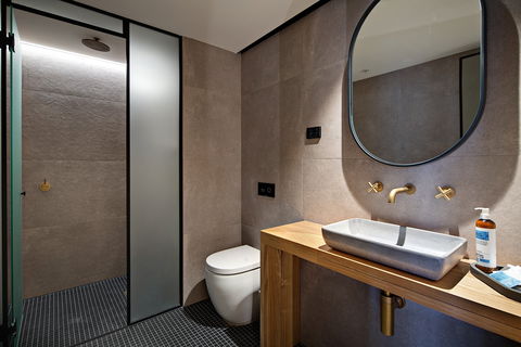 Zara Tower Serviced Apartments - Accommodation Mermaid Beach 6