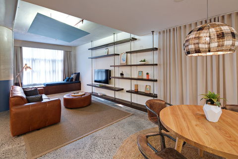 Zara Tower Serviced Apartments - Accommodation Mermaid Beach 7