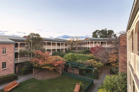 Adina Serviced Apts Canberra Kingston - Accommodation Mermaid Beach 3