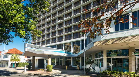 Pacific Hotel Cairns - Accommodation Mermaid Beach 1