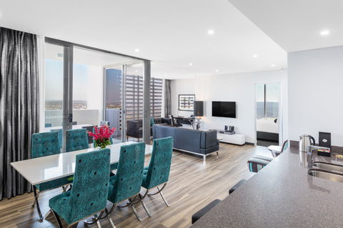 Meriton Suites Chatswood - Accommodation Mermaid Beach 1