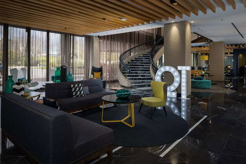 QT Canberra - Accommodation Mermaid Beach 2