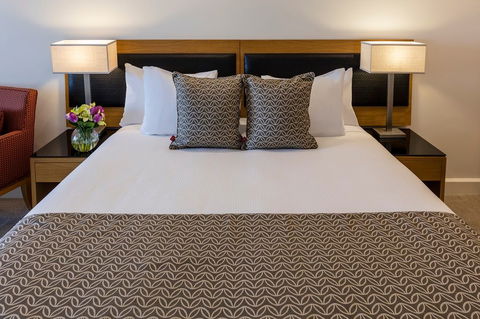 Oaks Elan Darwin - Accommodation Mermaid Beach 2
