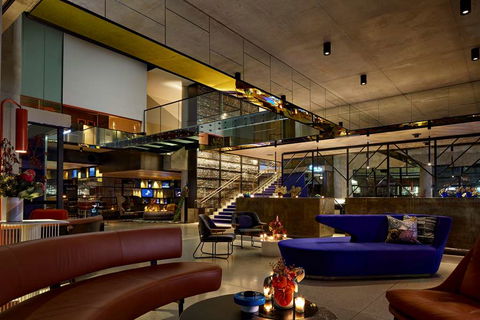 QT Melbourne - Accommodation Mermaid Beach 2