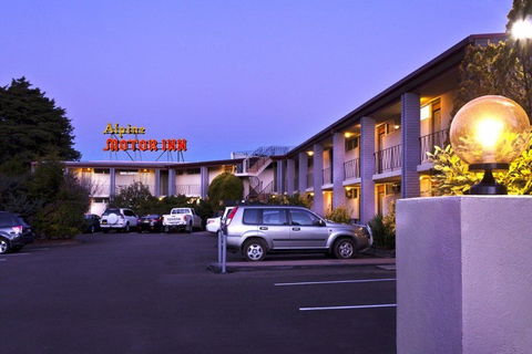 Alpine Motor Inn - Accommodation Mermaid Beach 0