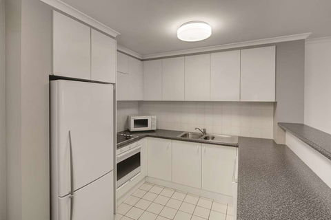 Adina Serviced Apartments James Court - Accommodation Mermaid Beach 7