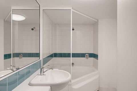 Adina Serviced Apartments James Court - Accommodation Mermaid Beach 11
