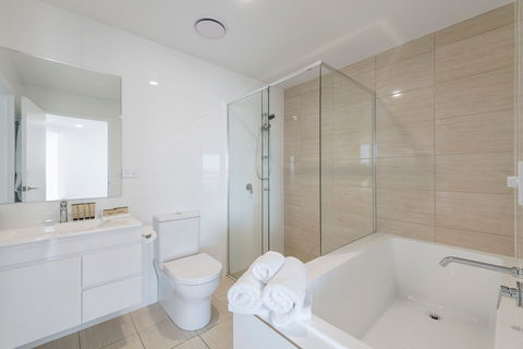 Astra Apartments Newcastle - Accommodation Mermaid Beach 5