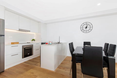 Astra Apartments Newcastle - Accommodation Mermaid Beach 11