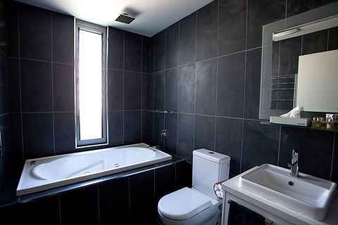 Crown On Darby - Accommodation Mermaid Beach 7