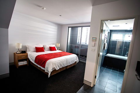 Crown On Darby - Accommodation Mermaid Beach 8