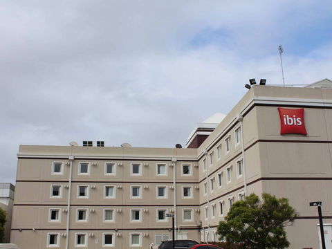Ibis Newcastle - Accommodation Mermaid Beach 2