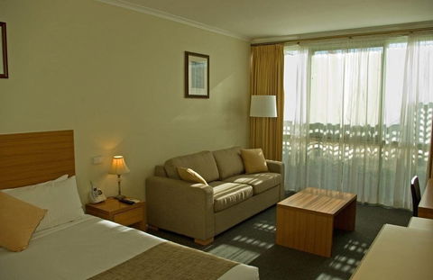 Admiralty Inn - Accommodation Mermaid Beach 3