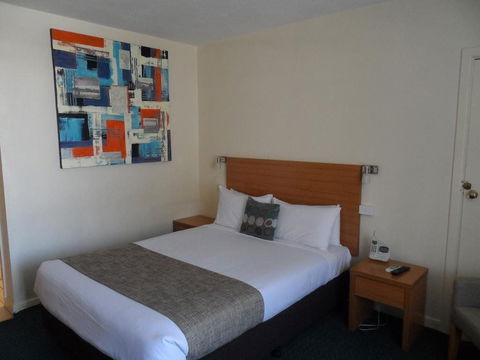 Admiralty Inn - Accommodation Mermaid Beach 5