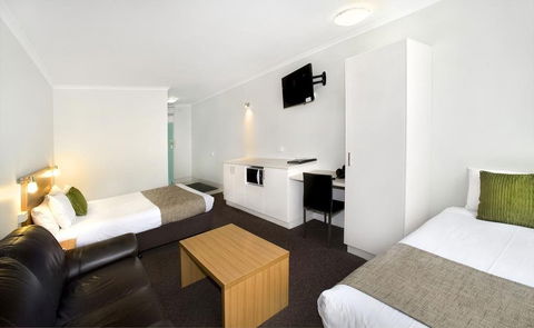 Admiralty Inn - Accommodation Mermaid Beach 6