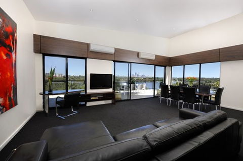 Assured Ascot Quays Apartment Hotel - Accommodation Mermaid Beach 6