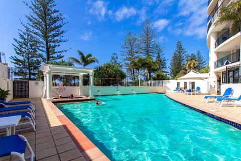 Mantra Coolangatta Beach - Accommodation Mermaid Beach 1