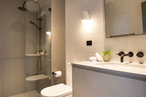 The Chen - Art Series - Accommodation Mermaid Beach 1