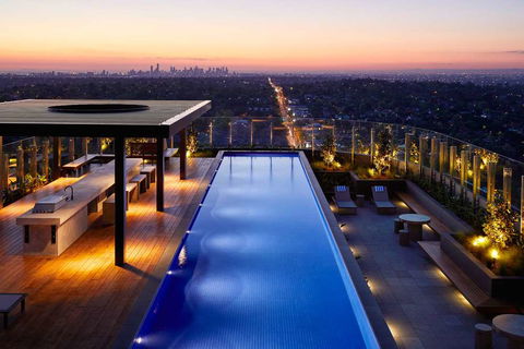 The Chen - Art Series - Accommodation Mermaid Beach 4