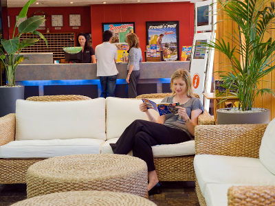 Islander Resort Hotel - Accommodation Mermaid Beach 1