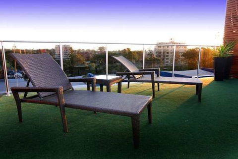 Mantra Quayside - Accommodation Mermaid Beach 2
