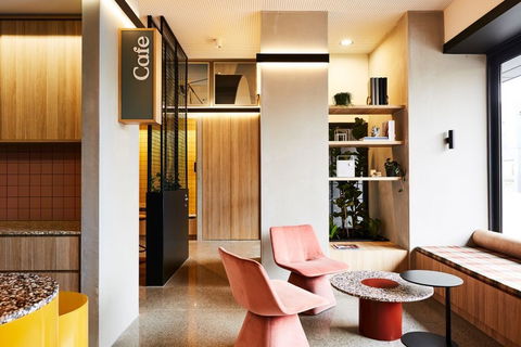 Lanbruk Apartment Hotel-Richomnd Hill - Accommodation Mermaid Beach 2