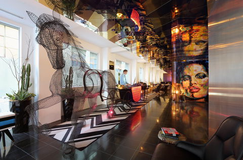 Adelphi Hotel - Accommodation Mermaid Beach 1