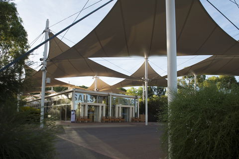 Sails in the Desert Hotel - Accommodation Mermaid Beach 1
