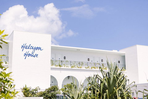 Halcyon House - Accommodation Mermaid Beach 3