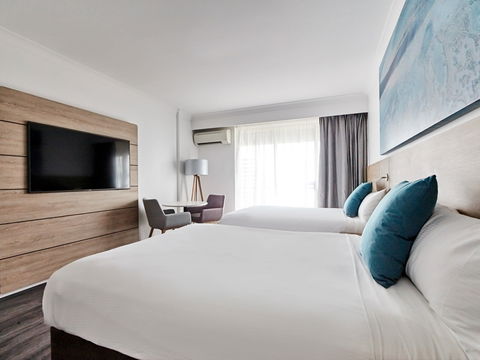 Novotel Cairns Oasis Resort - Accommodation Mermaid Beach 3