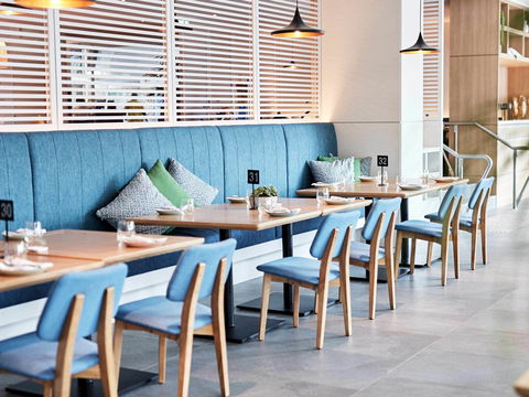 Novotel Cairns Oasis Resort - Accommodation Mermaid Beach 12