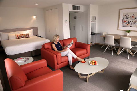 Salamanca Inn - Accommodation Mermaid Beach 2