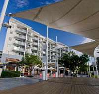 Oaks Waterfront Resort - Accommodation Mermaid Beach