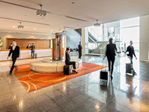 PARKROYAL Melbourne Airport - Accommodation Mermaid Beach 2