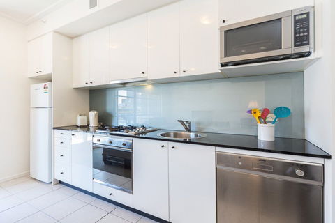 Astra Apartments Sydney CBD - Accommodation Mermaid Beach 2