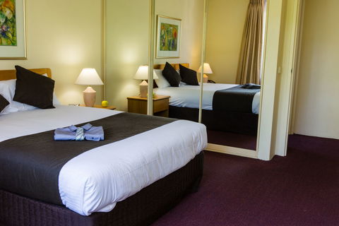 Kingston Terrace Serviced Apartments - Accommodation Mermaid Beach 1