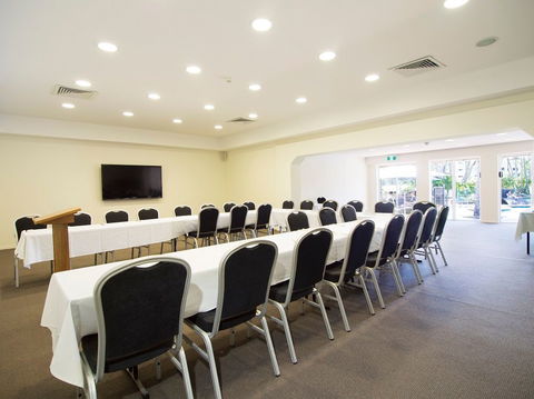 Oaks Oasis, Caloundra - Accommodation Mermaid Beach 4
