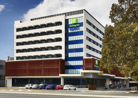 Holiday Inn Express Newcastle - Accommodation Mermaid Beach 0