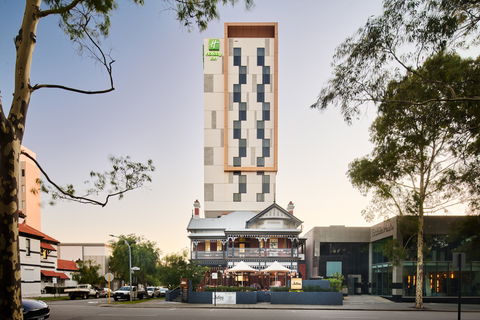 Holiday Inn West Perth - Accommodation Mermaid Beach 1