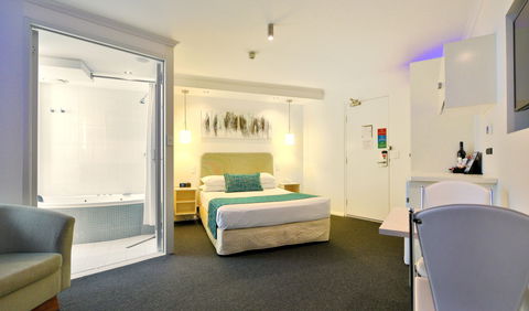 Atlantic Tower Motor Inn - Accommodation Mermaid Beach 2