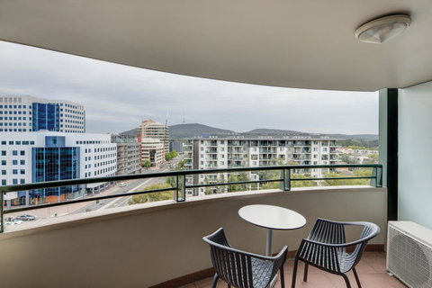 Adina Serviced Apartments Canberra James Court - Accommodation Mermaid Beach 2