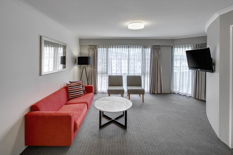 Adina Serviced Apartments Canberra James Court - Accommodation Mermaid Beach 5