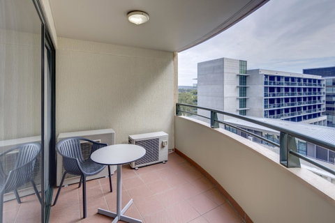 Adina Serviced Apartments Canberra James Court - Accommodation Mermaid Beach 13