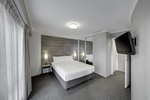 Adina Serviced Apartments Canberra James Court - Accommodation Mermaid Beach 12