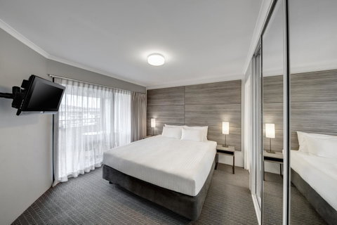 Adina Serviced Apartments Canberra James Court - Accommodation Mermaid Beach 11