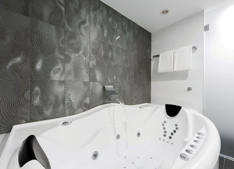 Avenue Hotel Canberra - Accommodation Mermaid Beach 4