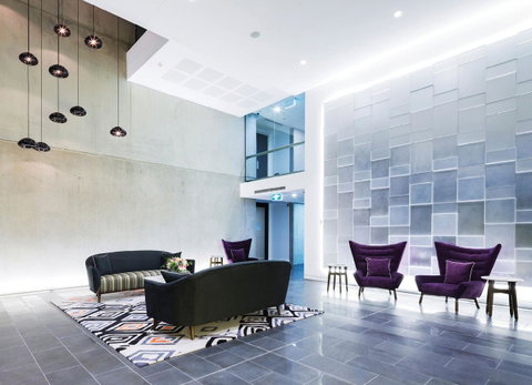 Avenue Hotel Canberra - Accommodation Mermaid Beach 1