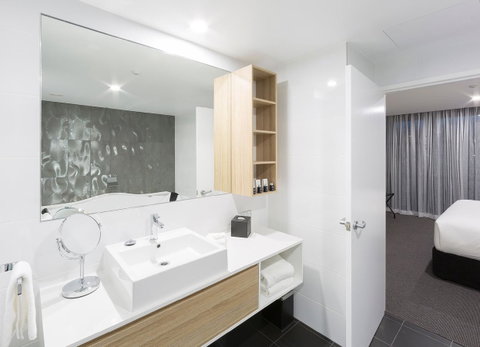 Avenue Hotel Canberra - Accommodation Mermaid Beach 11