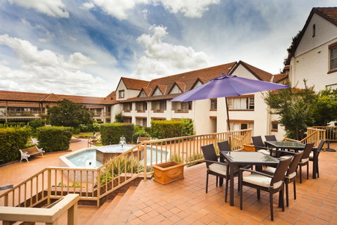 Mercure Canberra - Accommodation Mermaid Beach 28
